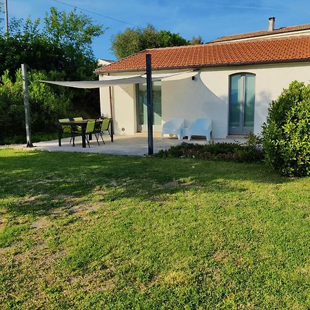 Rustico Del Bozzo Guest House Castelleone di Suasa Exterior photo